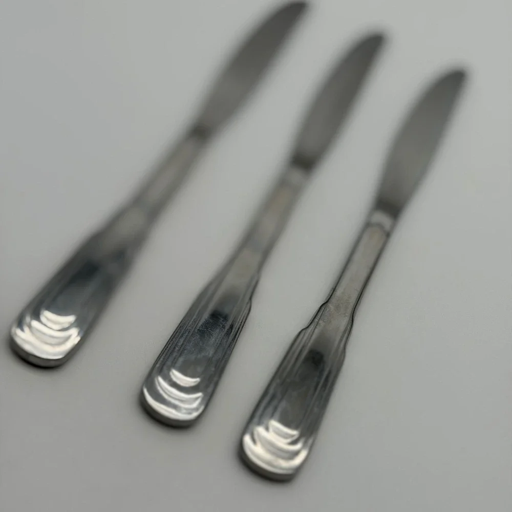 Oneida Stainless Steel Serrated Dinner Knives Set of 3 USA Vintage
